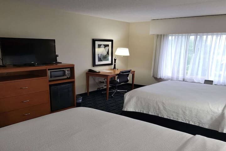 Room 6 of 17