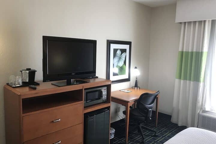 Room 3 of 17