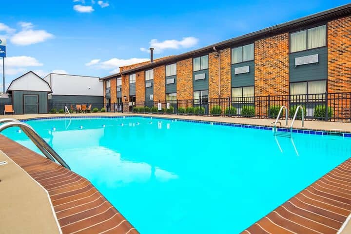 Pool 8 of 18