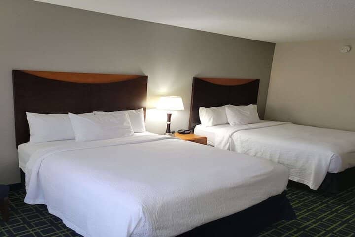 Room 5 of 17